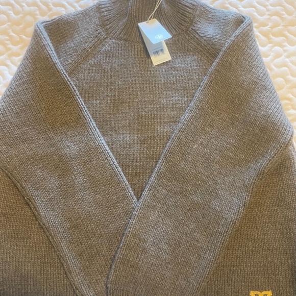 COPY - NWT Tory Burch Raglan Turtleneck - Picture 9 of 10